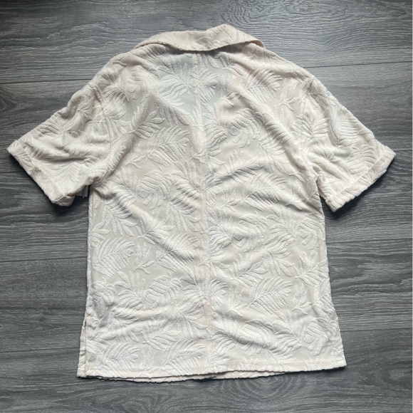 NEW Avec Les Filles Casual Short Sleeve Button Up Cream Subtle Palm Top Size S - Picture 7 of 7